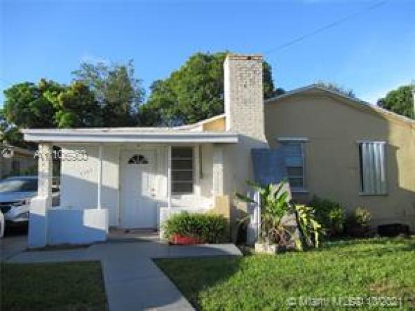 Seminole Lawn, 3387 NW 48th Ter, Brownsville, Florida 33142, image 2