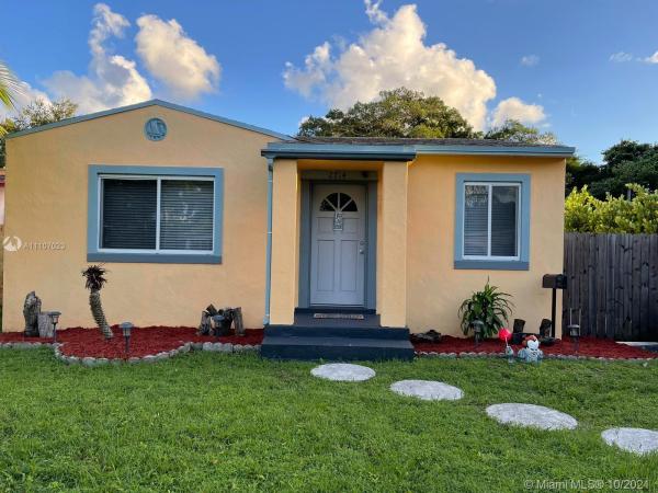 Hollywood Little Ranches, 2714 Taylor St, Hollywood, Florida 33020, image 2