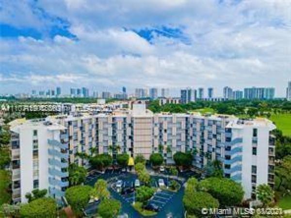 Biscaya, 20500 W Country Club Dr #809, Aventura, Florida 33180, image 2
