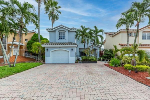 Lancaster & Capri At Lakes Of The Meadow, 5013 SW 154th Ave, Kendall West, Florida 33185, image 2