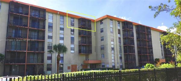 Woodside, 16950 W Dixie Hwy #A623, North Miami Beach, Florida 33160, image 2