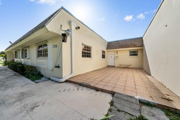 Green Hills Park West, 16992 SW 113th Ave #5232D, West Perrine, Florida 33157, image 2