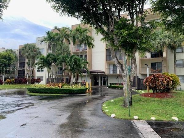 Cypress Club Of Kendale, 14250 SW 62nd St #301, Kendale Lakes, Florida 33183, image 2