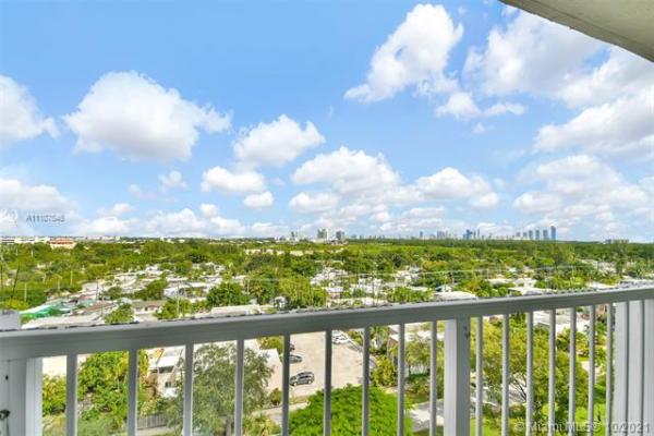 Keystone Towers, 2000 NE 135 St #1003, North Miami, Florida 33181, image 2
