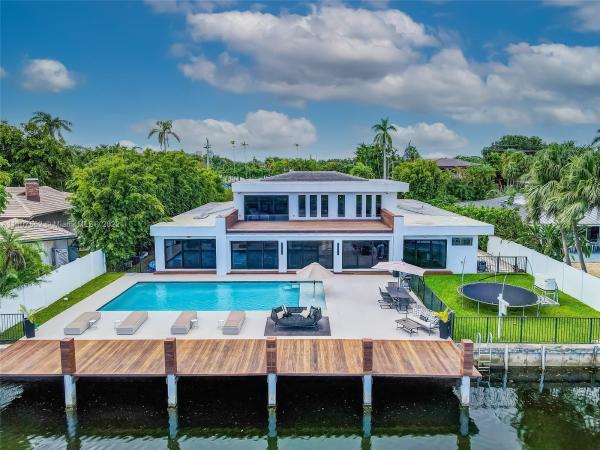 Diplomat Golf Estates, 1601 Diplomat Pkwy, Hollywood, Florida 33019, image 1