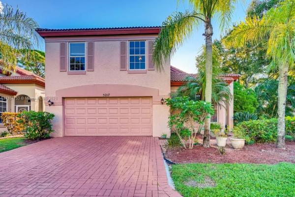 Elpine At Woodbine, 5217 Edenwood Rd, Riviera Beach, Florida 33418, image 2