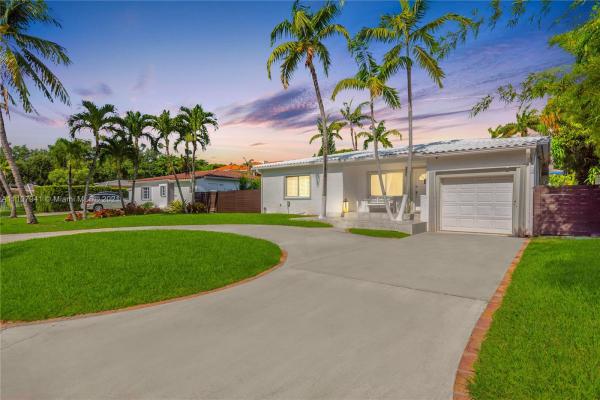 Tropical Isle Homes, 544 Allendale Rd, Key Biscayne, Florida 33149, image 2