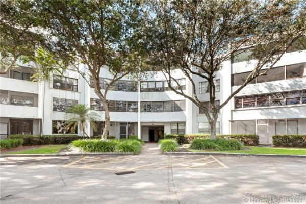 Kendall Gate, 10850 N Kendall Dr #114-1, Kendall, Florida 33176, image 1