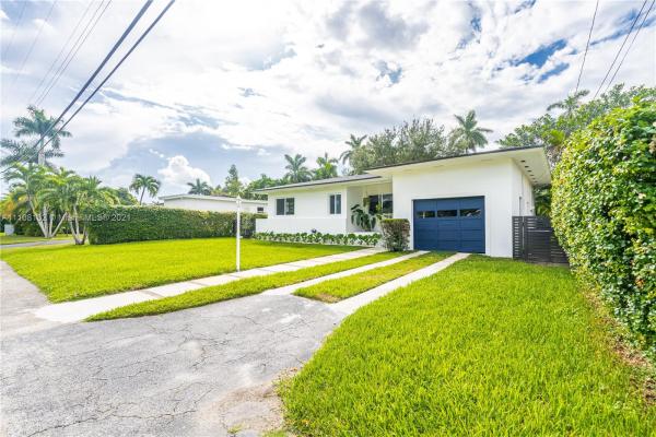 410 NE 116th St, Unincorporated Dade County, Florida 33161, image 2