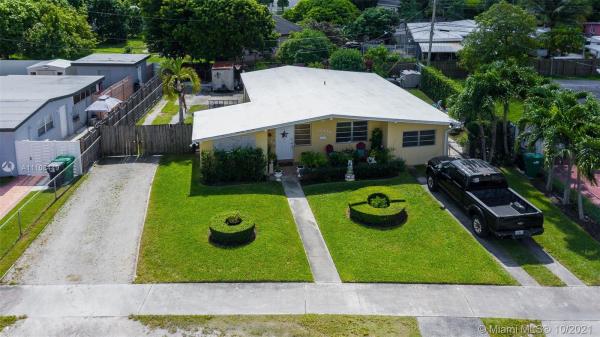 Westwood Lakes Residential, 11230 SW 43rd Ter, Westwood Lakes, Florida 33165, image 2