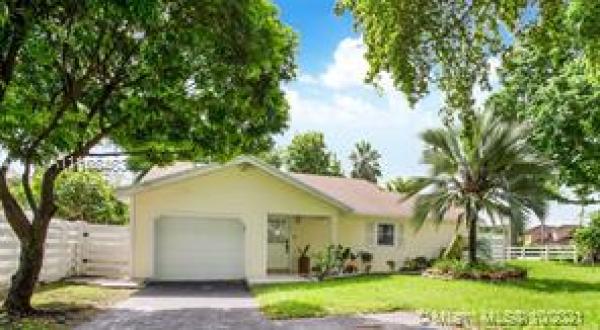 Willow Bend, Country Walk, Florida 33186, image 2