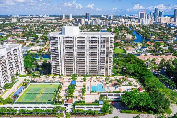 Harborside At The Waterways, 3640 Yacht Club Dr #410, Aventura, Florida 33180, image 2