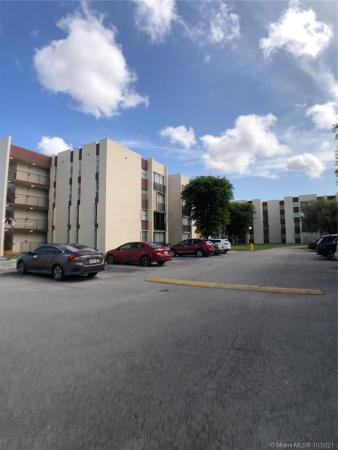 Versailles Gardens, 9411 SW 4th St #313, Fountainebleau, Florida 33174, image 2