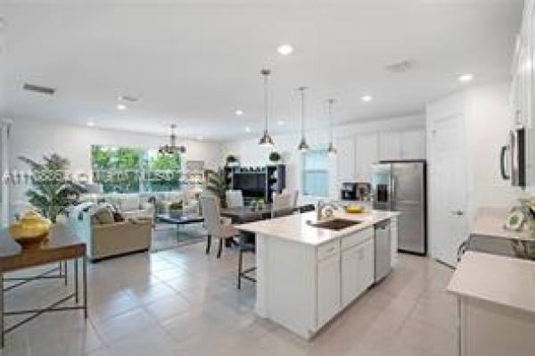 Avalon Trails, 14905 Three Ponds Trl, Delray Beach, Florida 33446, image 2
