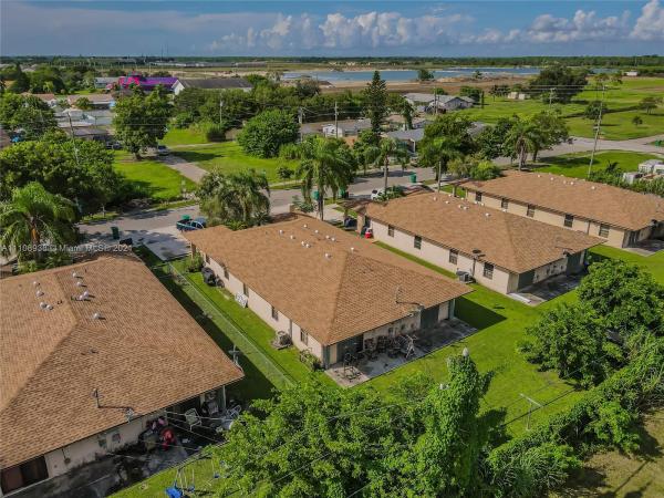 944 NW 14th St, Unincorporated Dade County, Florida 33034, image 2