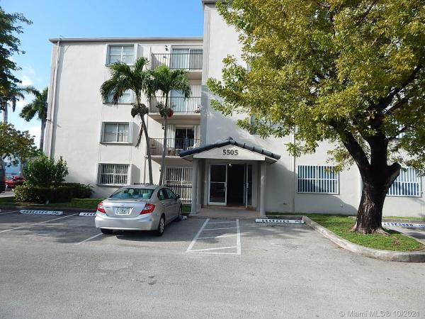 El Lago, 5505 NW 7th St #W303, Miami, Florida 33126, image 2