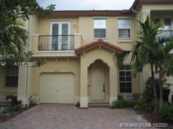 Tuscany Village, 13231 SW 127th Ct, Three Lakes, Florida 33186, image 2
