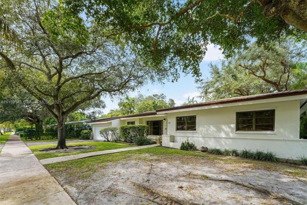 Riviera, 411 Castania Ave, Coral Gables, Florida 33146, image 2