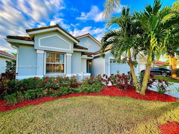 Fairway Cove Of Wellington, 13310 Greenshore Pl, Wellington, Florida 33414, image 2