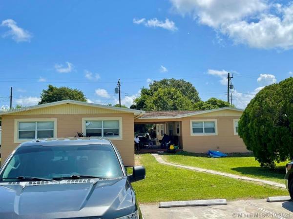 Ridgeway Beach, 482 Cypress Ave, Pahokee, Florida 33476, image 1