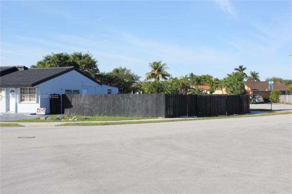 Superior Homes, 13337 NW 3 Ln #, Tamiami, Florida 33182, image 1