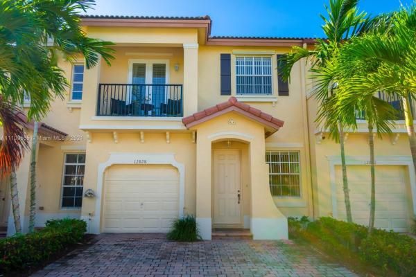 Tuscany Village, 12828 SW 133rd Ter, Three Lakes, Florida 33186, image 2