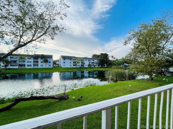 Lake & Tennis Villas, 8420 SW 154th Circle Ct #522, Kendall West, Florida 33193, image 2