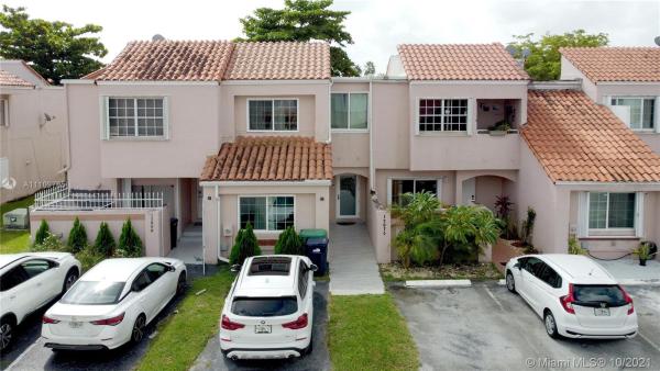 Sunset Harbour, 12872 SW 62nd Ln, Kendale Lakes, Florida 33183, image 2