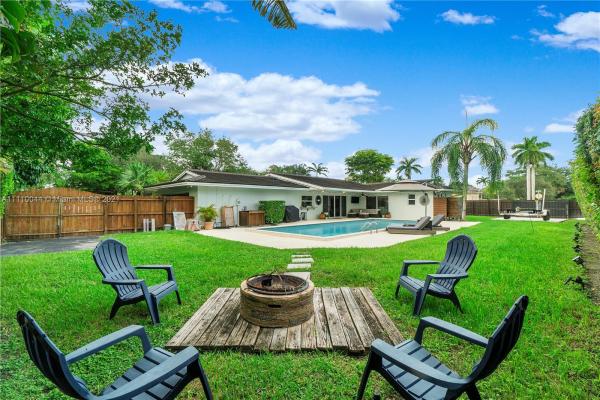10000 SW 129th Ter, Kendall, Florida 33176, image 2