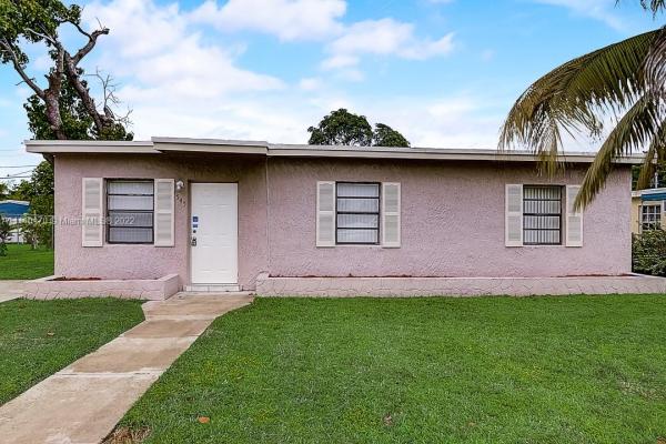 North Ridge, 545 NW 179th St, Miami Gardens, Florida 33169, image 2