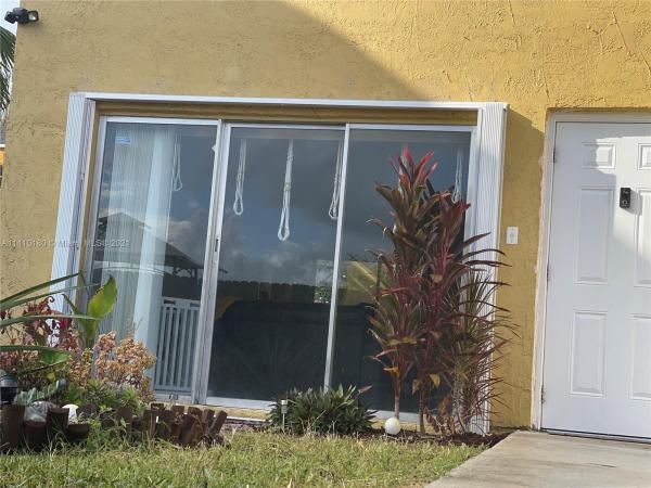 Continuum, 15420 SW 82nd Ln #704, Kendall West, Florida 33193, image 1