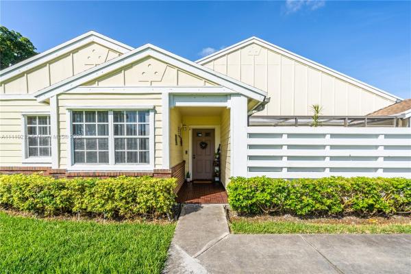 Village Homes At Country Walk, 13780 SW 149th Circle Ln #2, Country Walk, Florida 33186, image 2
