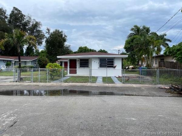 Grapeland Manor, 3273 NW 13th Ter, Miami, Florida 33125, image 2