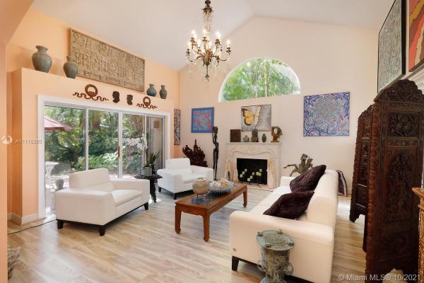 Davis Gardens, 6634 Acacia Ct, South Miami, Florida 33143, image 2