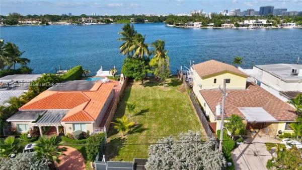 Biscayne Beach, 1211 Stillwater Dr, Miami Beach, Florida 33141, image 2