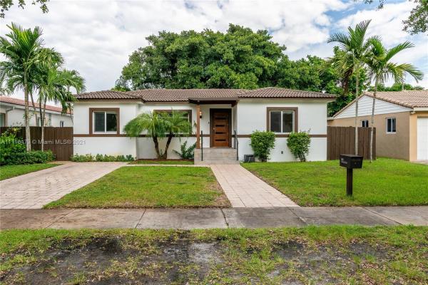 Country Club Estates, 165 Whitethorn Dr, Miami Springs, Florida 33166, image 2