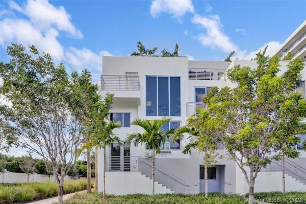 Aventura Parksquare Residences, 2960 NE 207th St #104, Aventura, Florida 33180, image 2