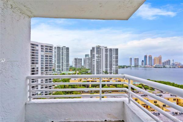 Parc Central Aventura East, 3300 NE 192nd St #1613, Aventura, Florida 33180, image 2