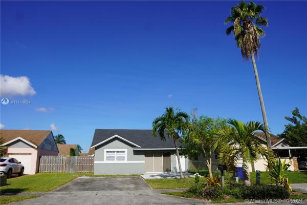 Leslie Patio Homes, 20320 NW 35th Ave, Miami Gardens, Florida 33056, image 2