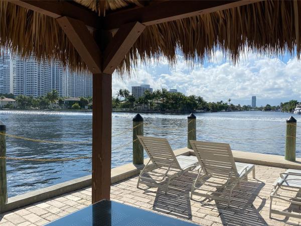 Golden Bay Manor, 3177 S Ocean Dr #303, Hallandale Beach, Florida 33009, image 2