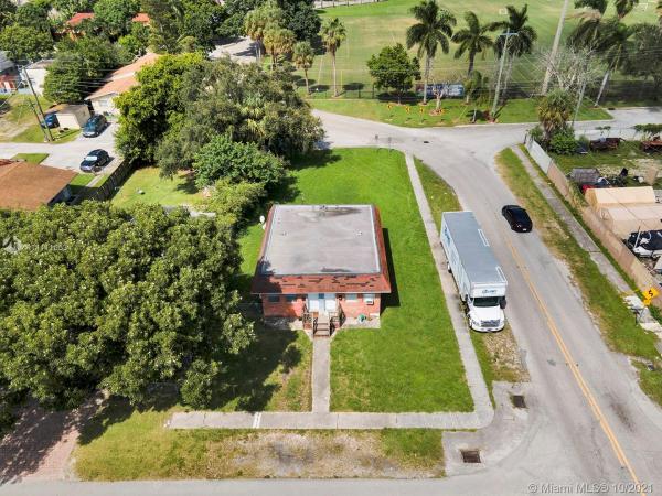 Hollywood Park, 2401 Thomas St, Hollywood, Florida 33020, image 2