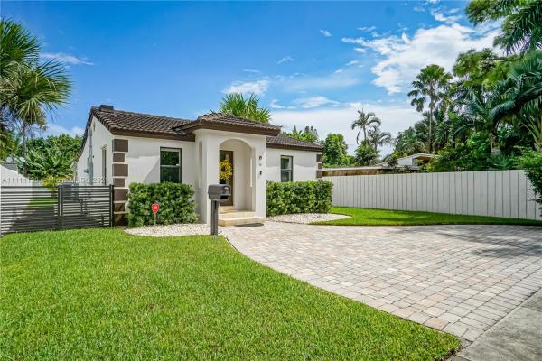 965 SW 44th Ave, Unincorporated Dade County, Florida 33134, image 2