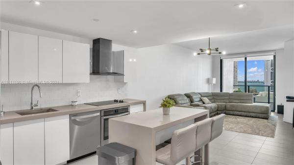 Canvas, 1600 NE 1 Ave #1605, Miami, Florida 33132, image 2