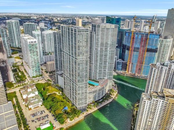 Icon Brickell Tower 2, 495 Brickell Ave #5009, Miami, Florida 33131, image 2