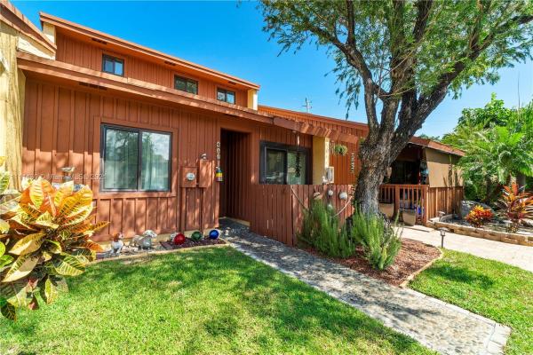 Sandpiper Woods, 461 SE 11th Ter, Dania Beach, Florida 33004, image 1