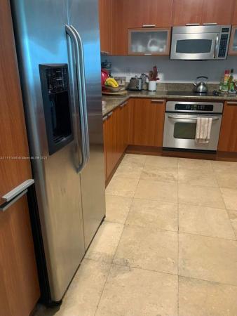 One Fifty One At Biscayne, 14951 Royal Oaks Ln #2407, North Miami, Florida 33181, image 2