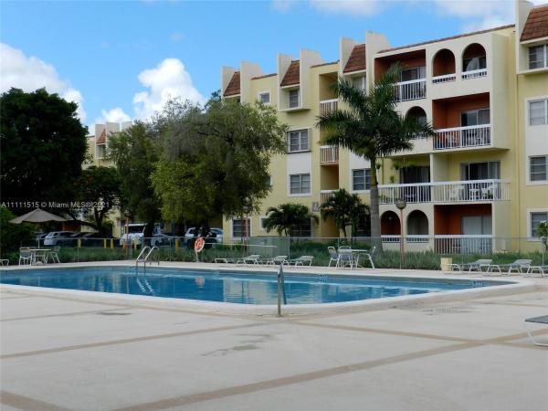 Village Of Kings Creek, 7701 Camino Real #418, Glenvar Heights, Florida 33143, image 2