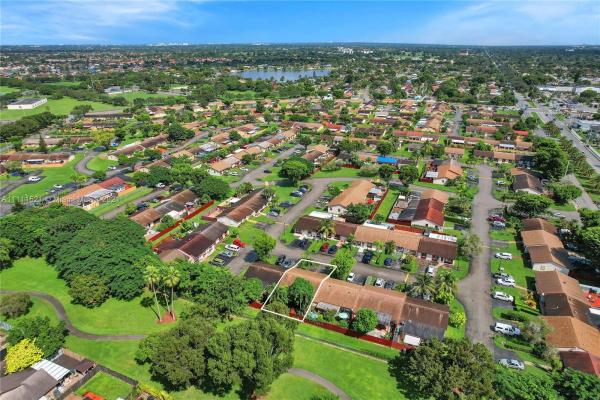 Westwind Lakes Townhouses, 7120 SW 154th Ct, Kendall West, Florida 33193, image 1