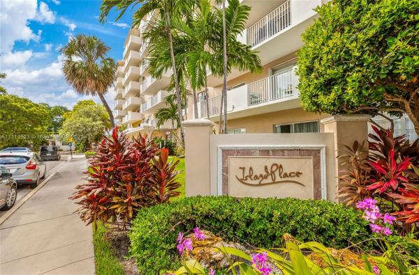 Island Place At North Bay Village, 1455 N Treasure Dr #2G, North Bay Village, Florida 33141, image 2