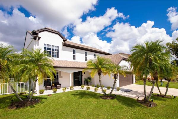 Heritage Square At Boca Winds, 12099 Rockwell Way, Boca Raton, Florida 33428, image 2